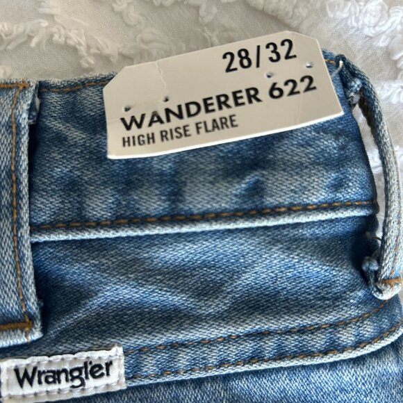 Free People x Wrangler High Rise Flare Wanderer Jeans Style 622  Size 28/32 NWT - Picture 3 of 6
